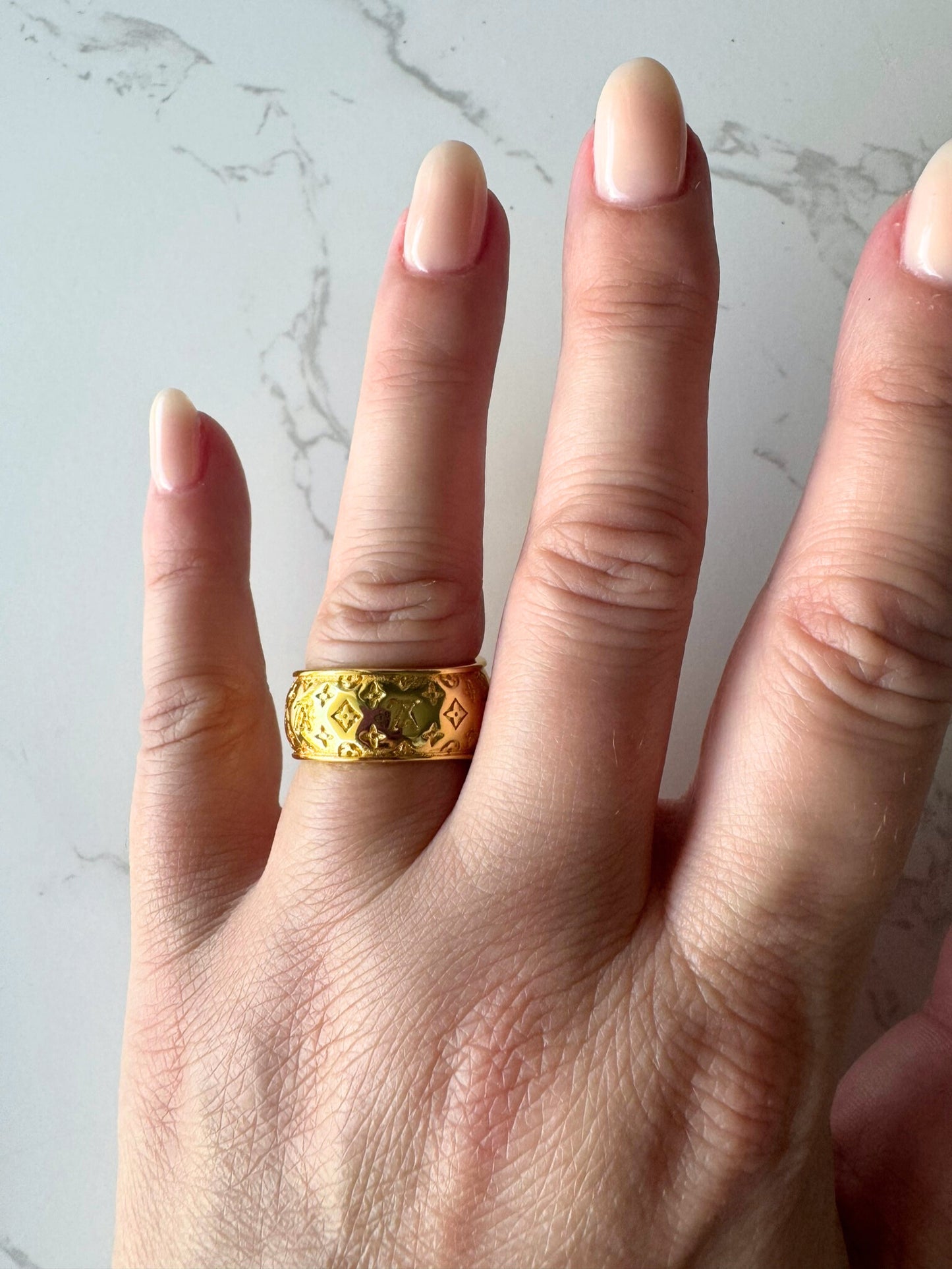 LV Ring