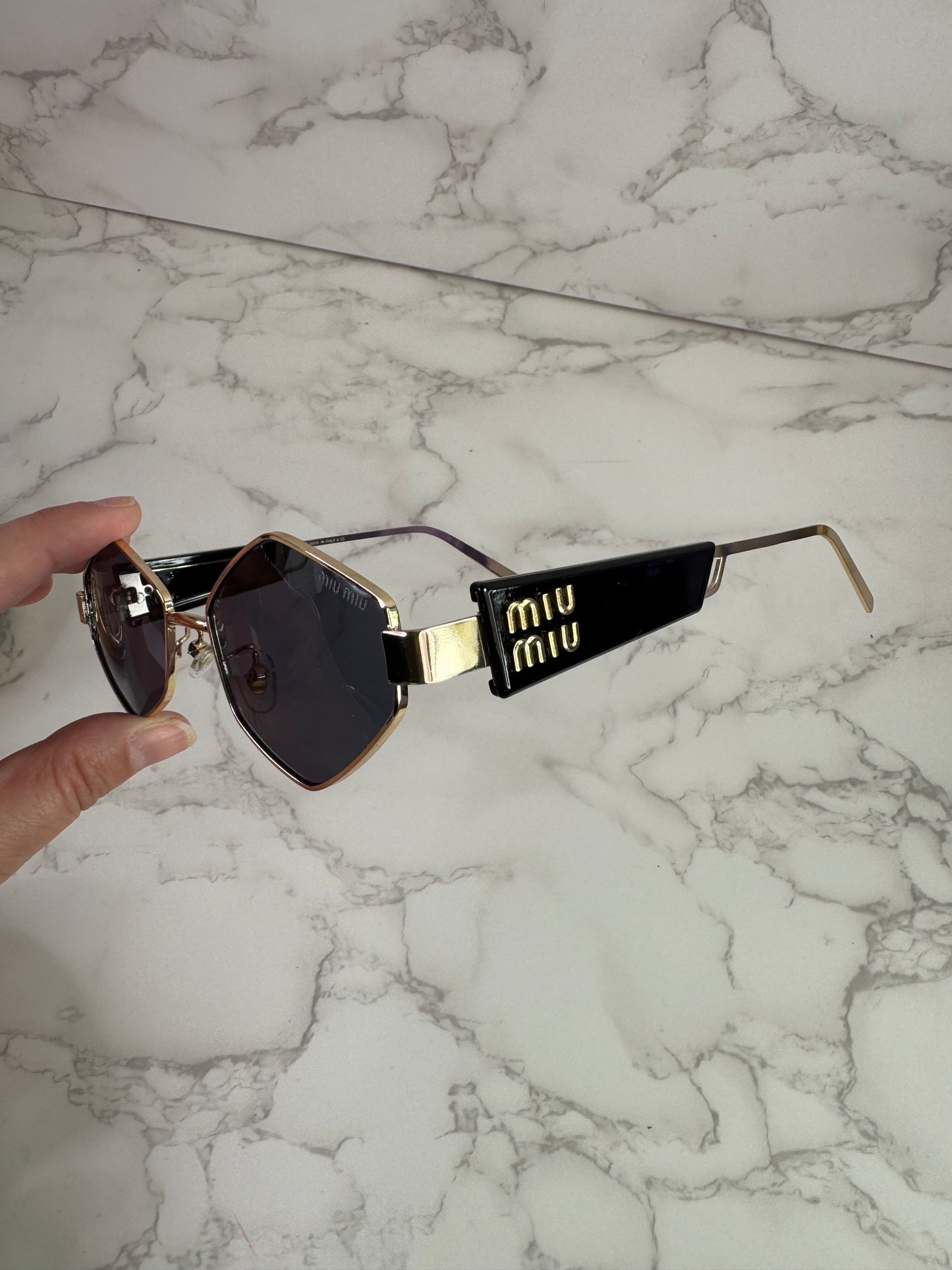 MIU Polygonal Sunglasses