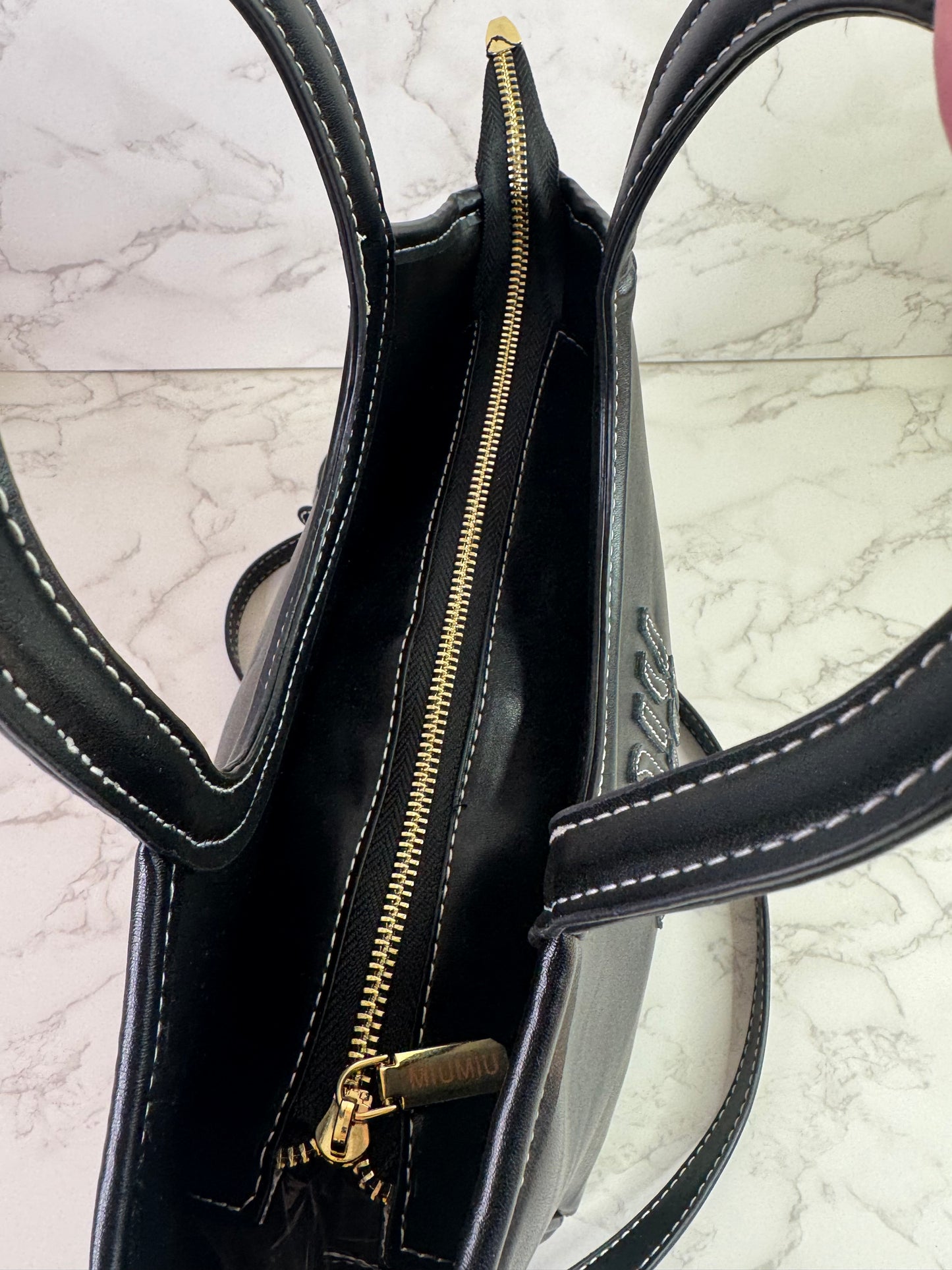 MIU Leather Τσάντα (Μαύρο)