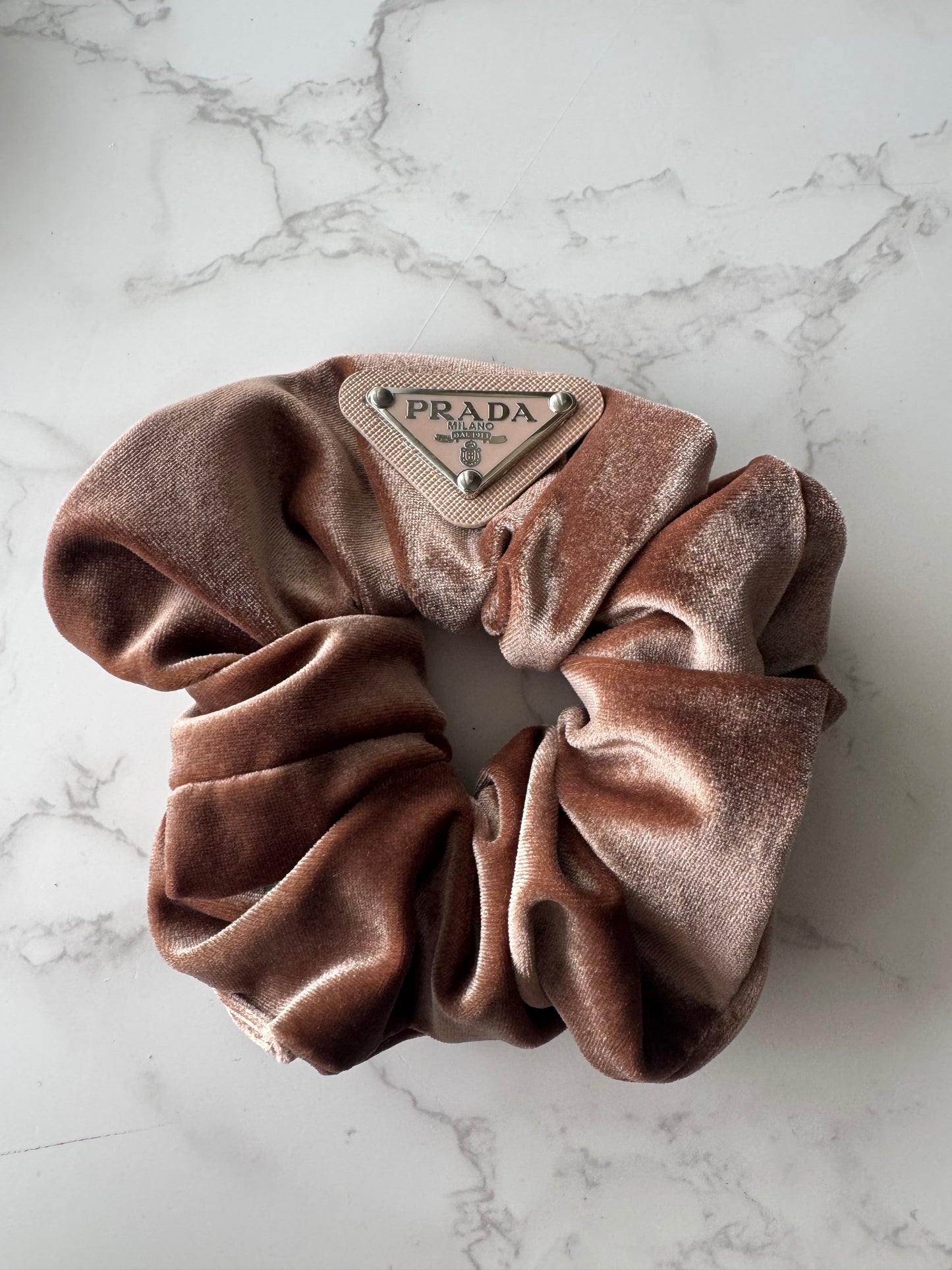 Preda Velvet Scrunchie