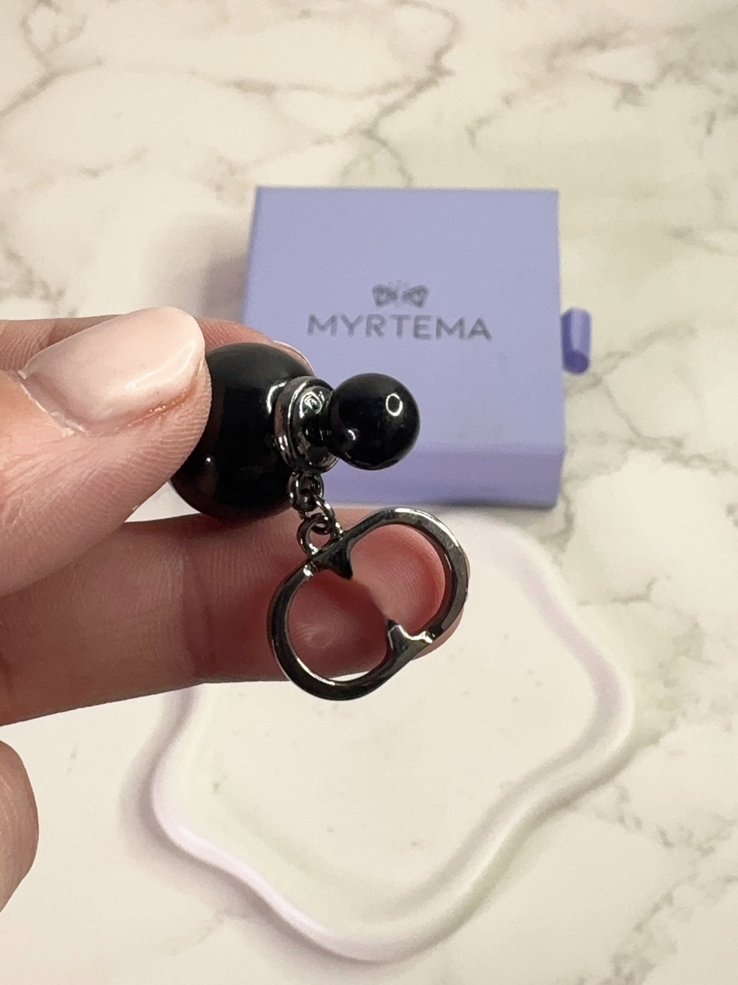 Diora Edge Black Σκουλαρίκια