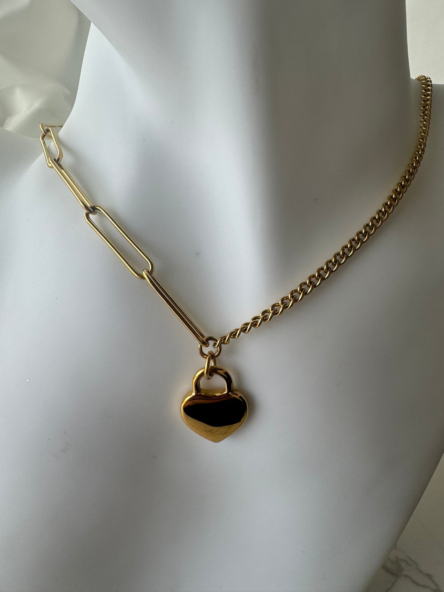 Bella Necklace