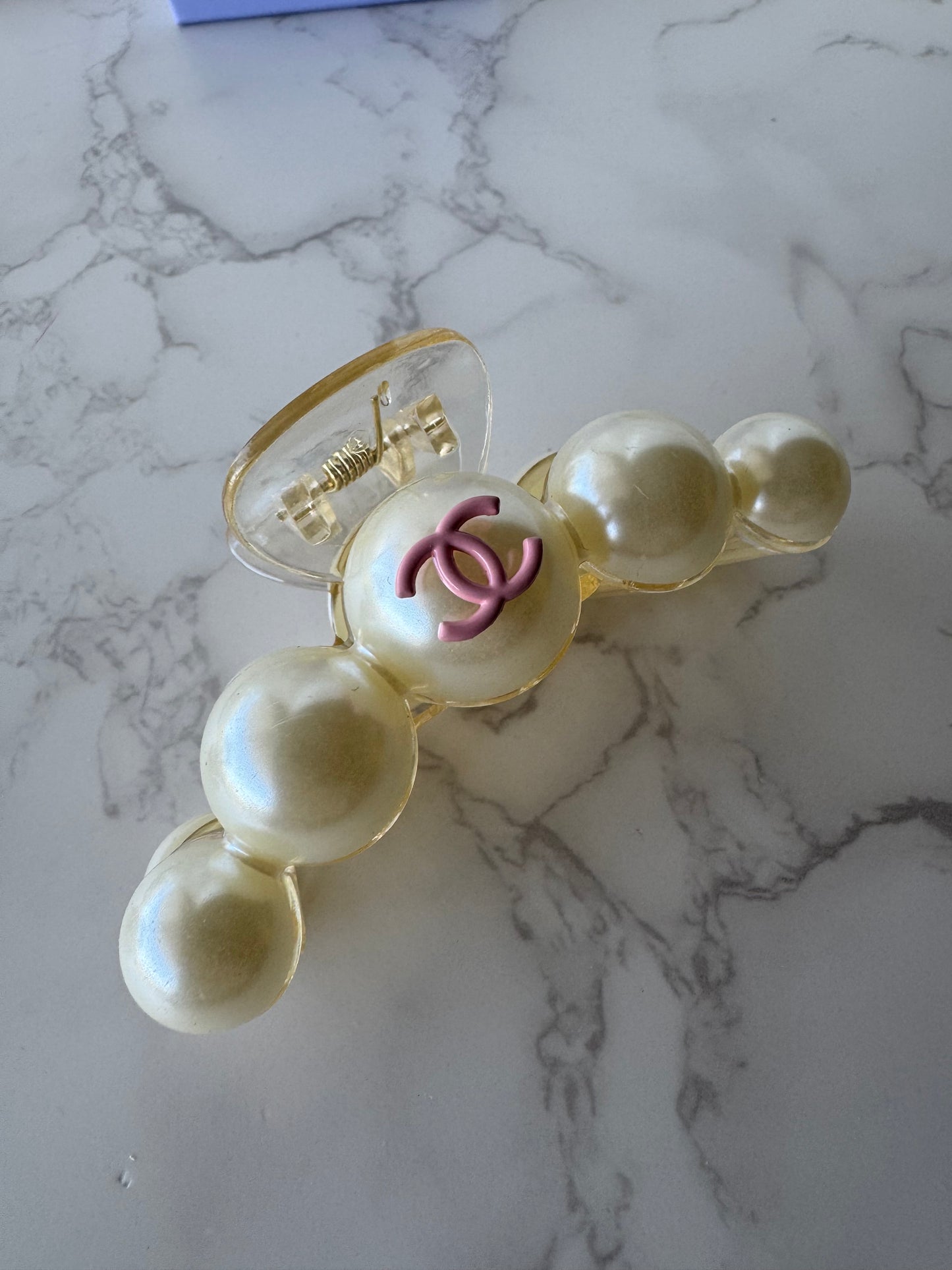 Chanel Pearl Fantasy Hair Clip