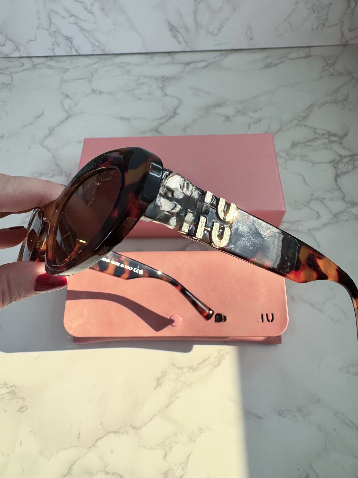 MIU Slim Sunglasses