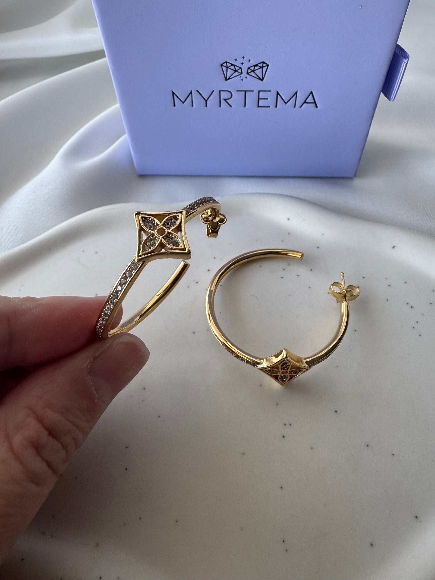 Louiva Flower Hoops