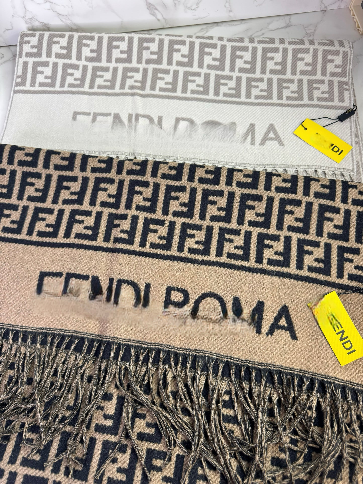 Fendia Κασκόλ-Πασμίνα