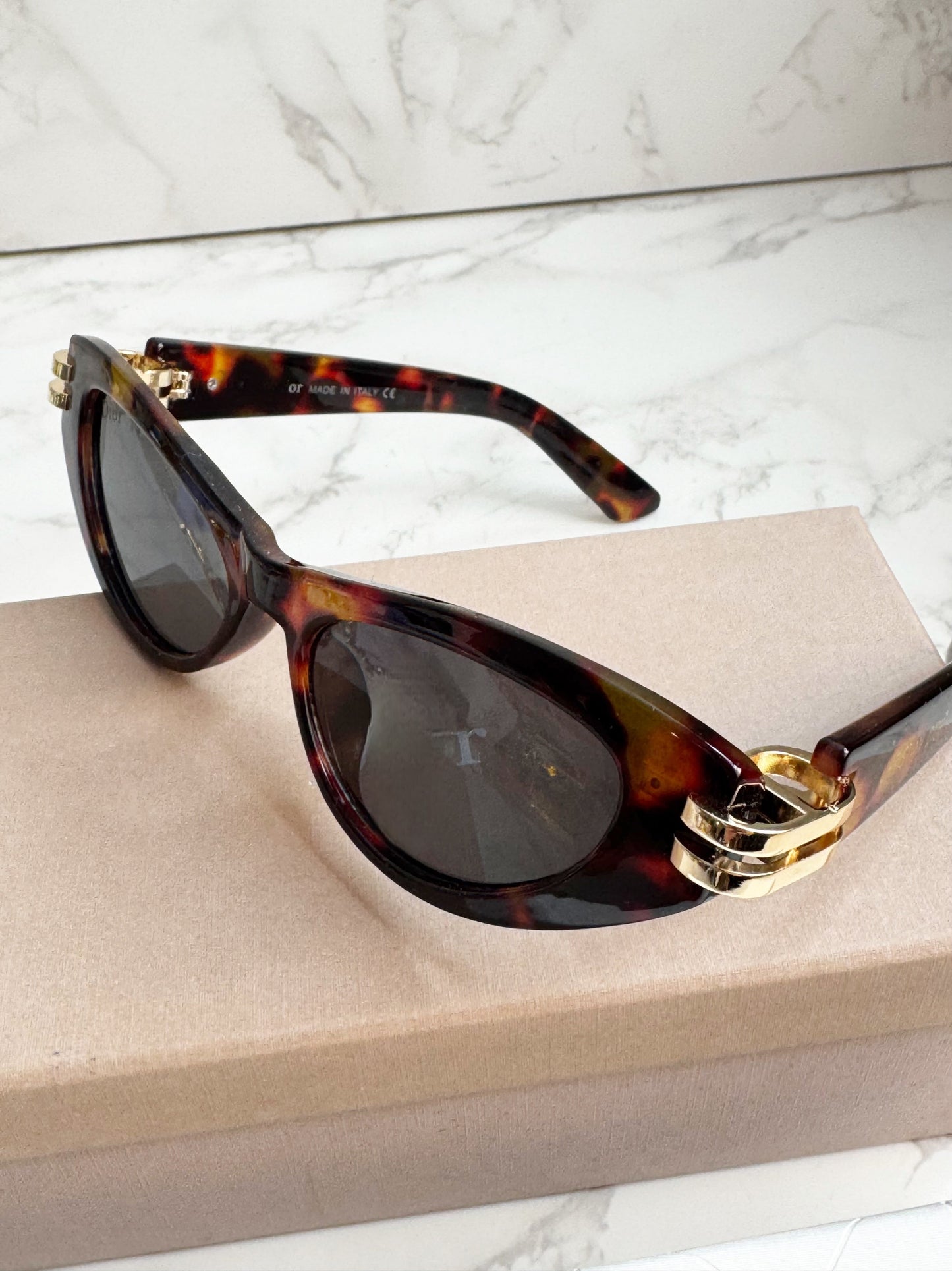 Diora Butterfly Slim Sunglasses
