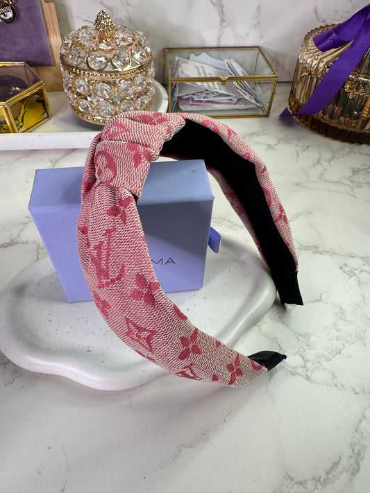 LV Fabric Knot Στεκα