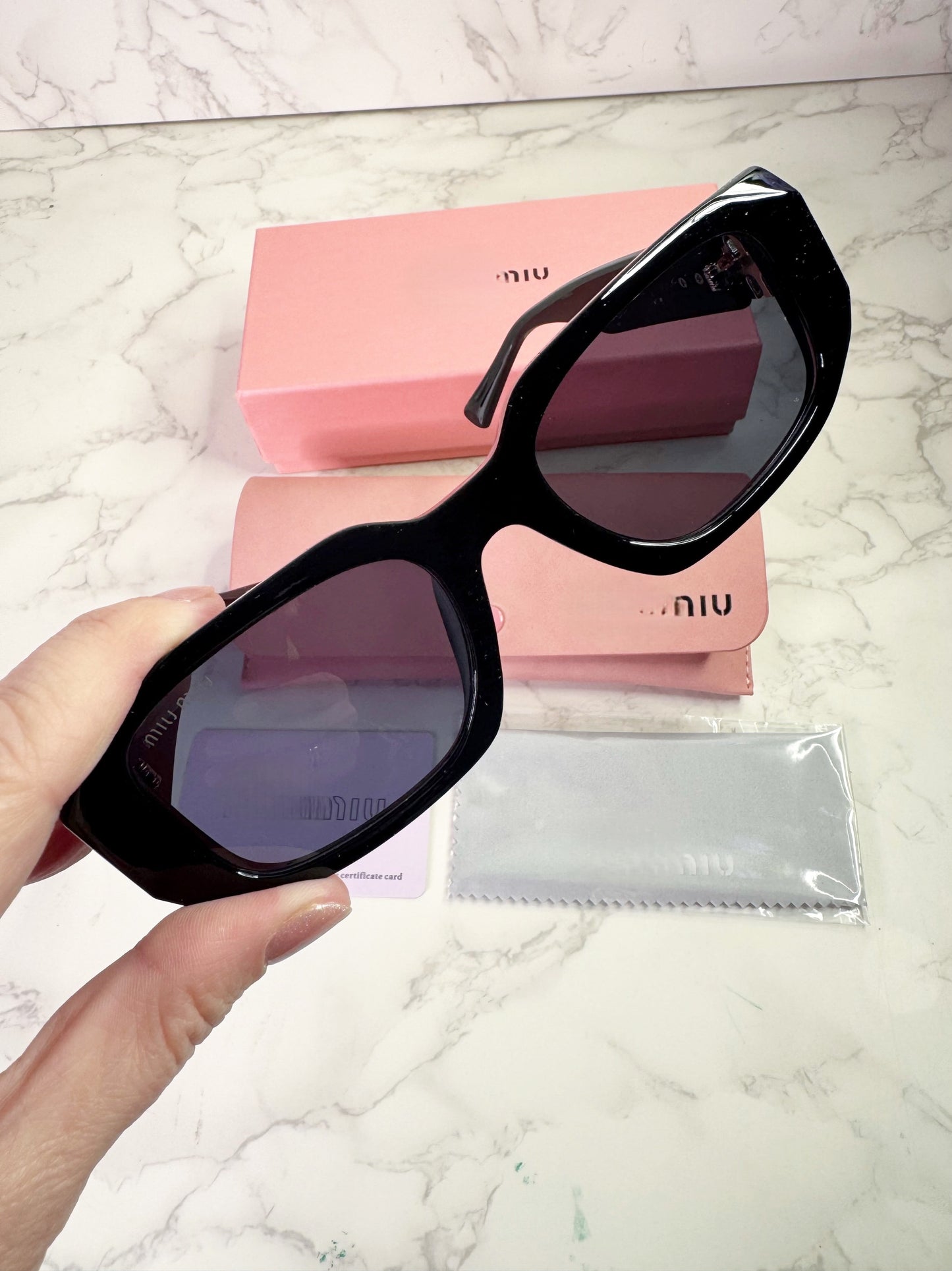 MIUu Elegant Sunglasses