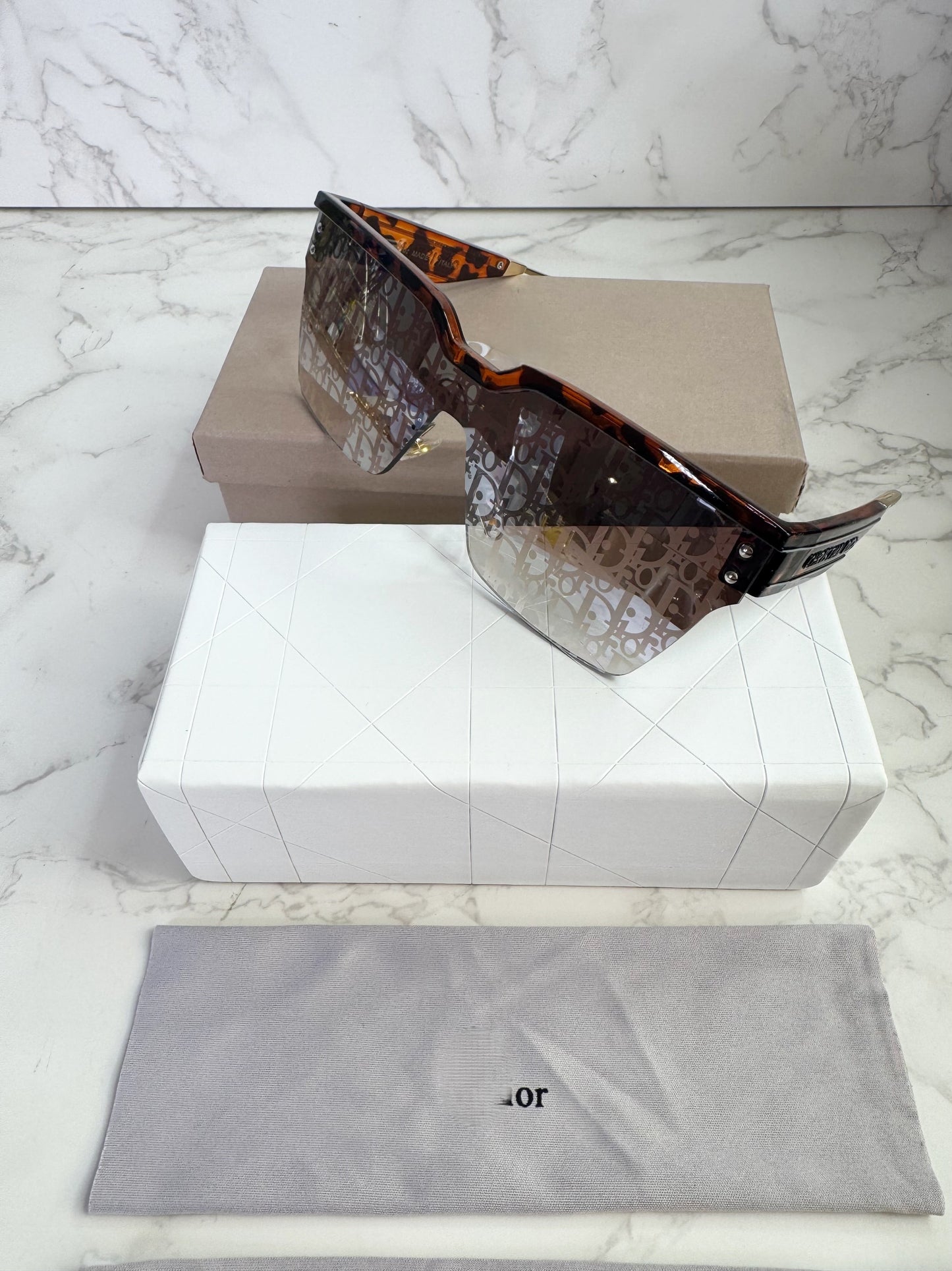 Diora Logo Print Sunglasses