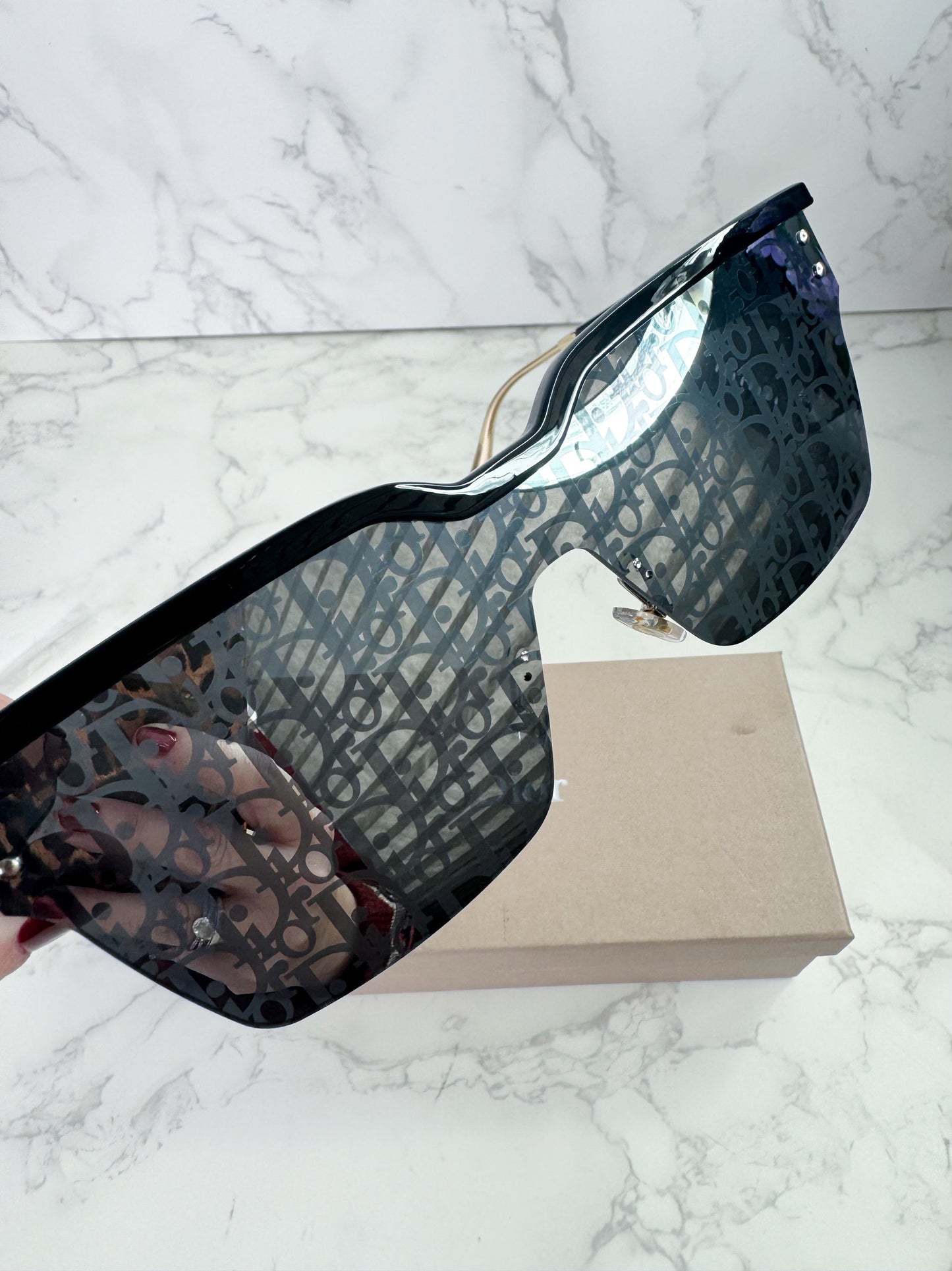 Diora Logo Print Sunglasses
