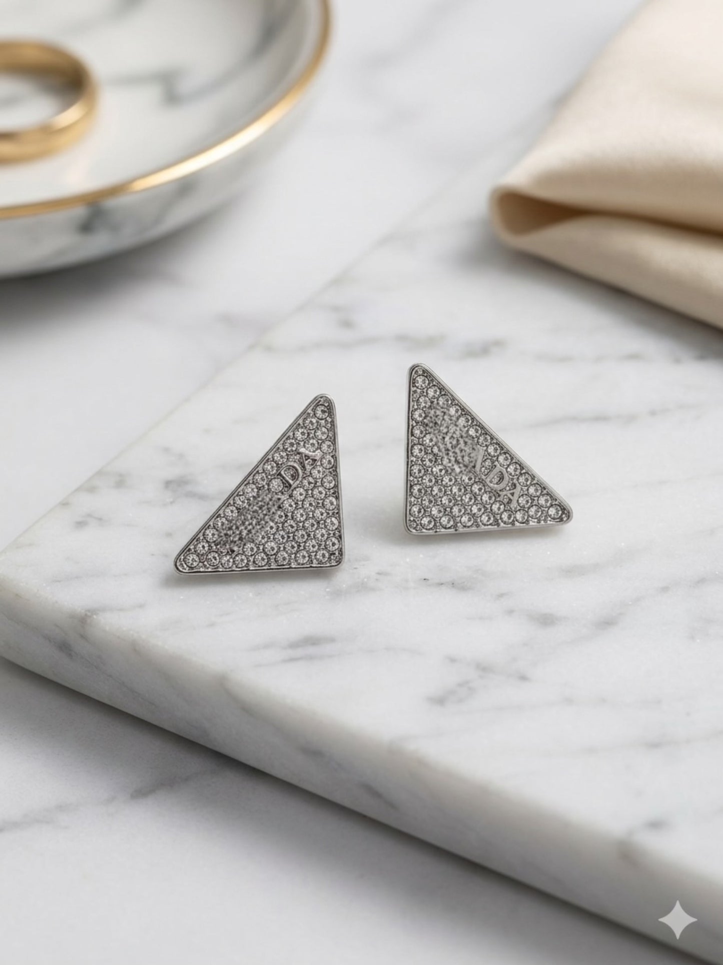 Preda Sparkly Triangle Σκουλαρίκια