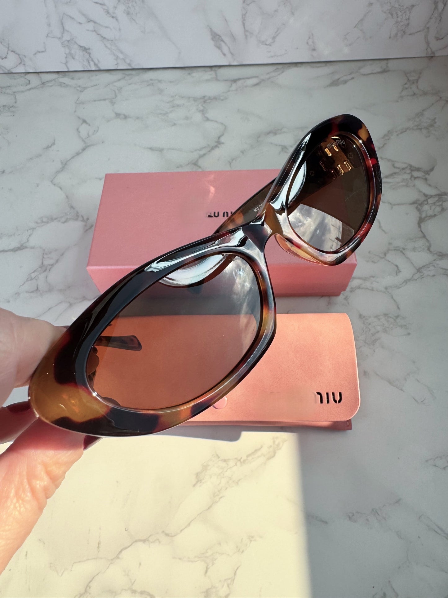 MIU Slim Sunglasses