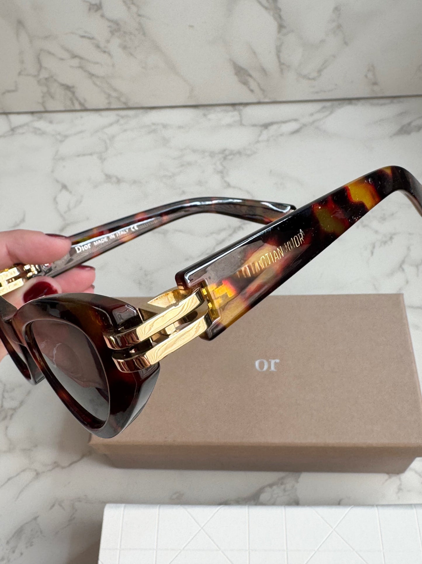 Diora Butterfly Slim Sunglasses