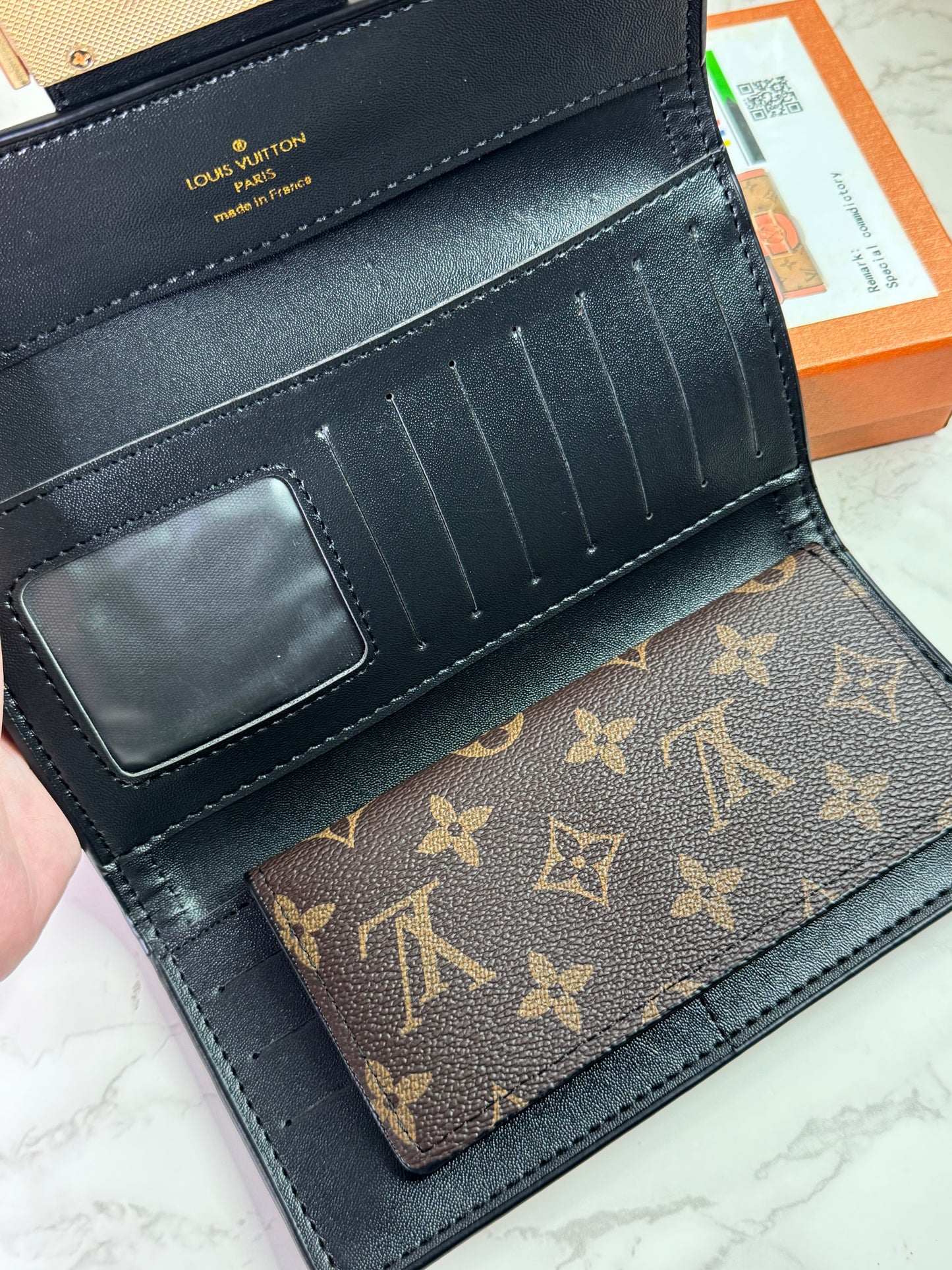 LOUIVA Gold Buckle