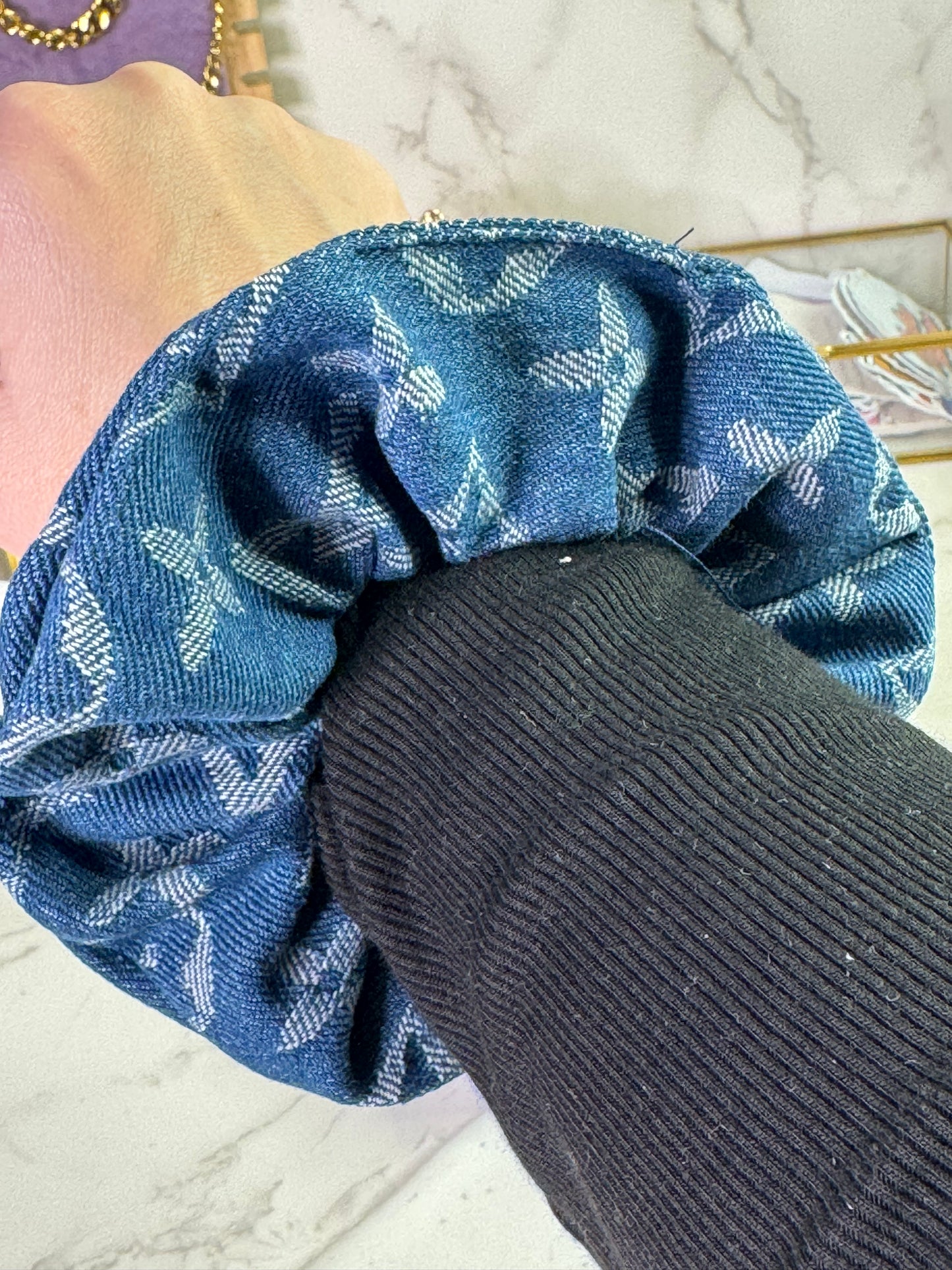Louiva Jeans Scrunchie