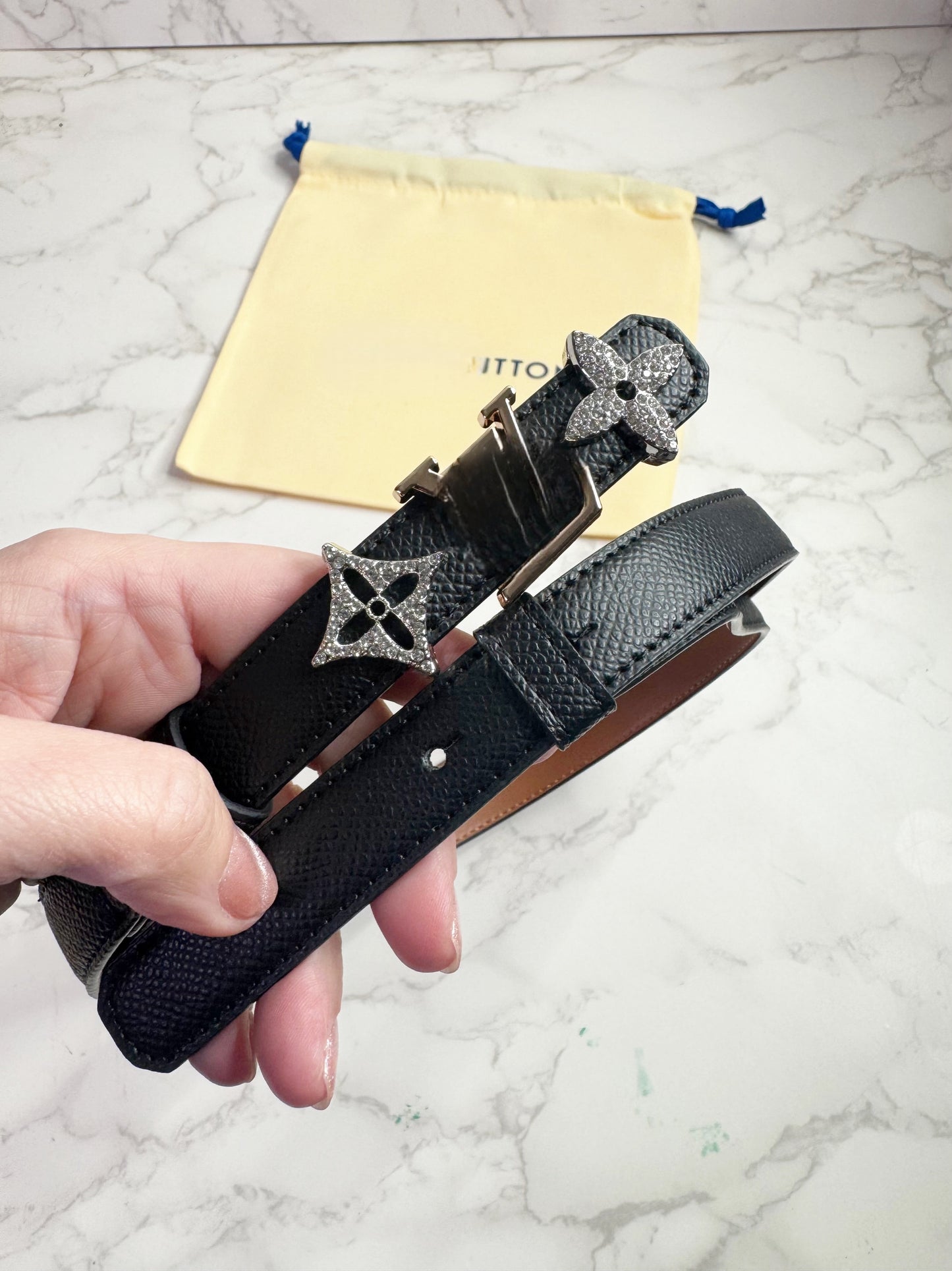 Louiva charms Belt
