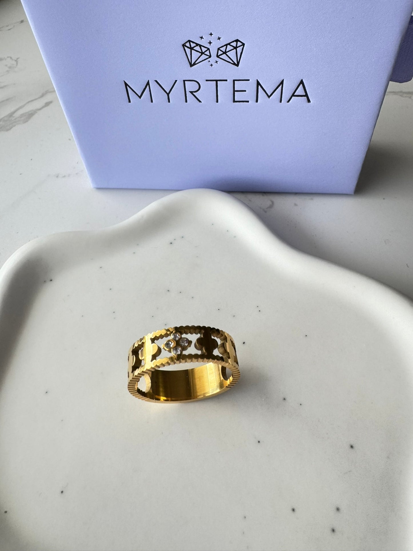 Lilian Ring